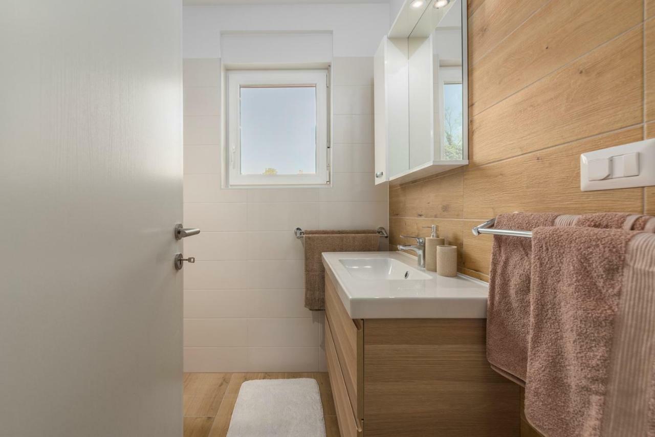 Apartment Complex Jelena Funtana Extérieur photo