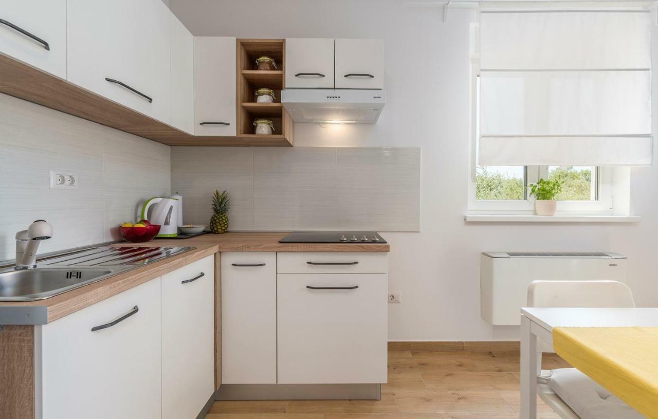 Apartment Complex Jelena Funtana Extérieur photo