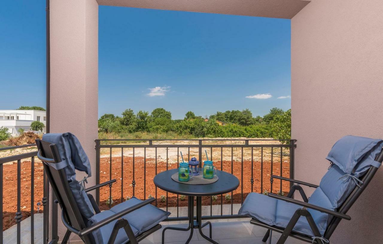 Apartment Complex Jelena Funtana Extérieur photo