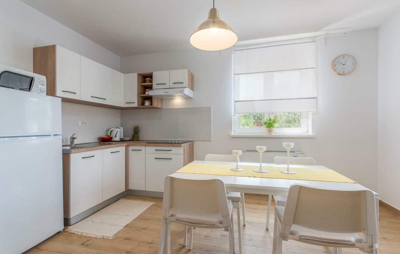 Apartment Complex Jelena Funtana Extérieur photo